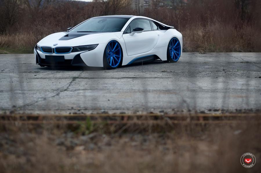  BMW i8 on Vossen Wheels (VPS-301) 2017 года  (фото 5 из 16)